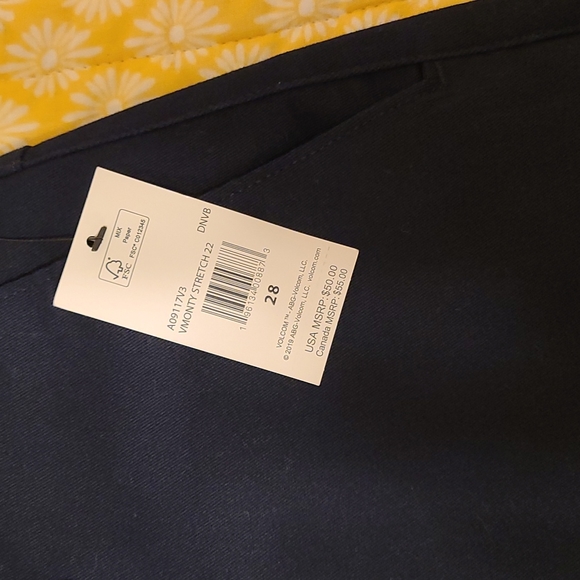 Volcom Stretch Shorts 28 NWT - Picture 2 of 4